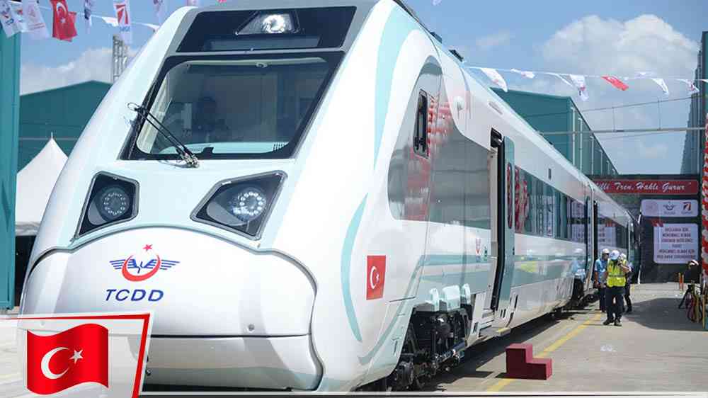 'Milli elektrikli tren' 2022'de raylarda olacak